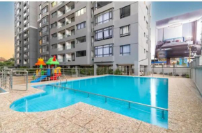 Spacious,3bed,3bath Sleeps 6! Close to Yaya Center